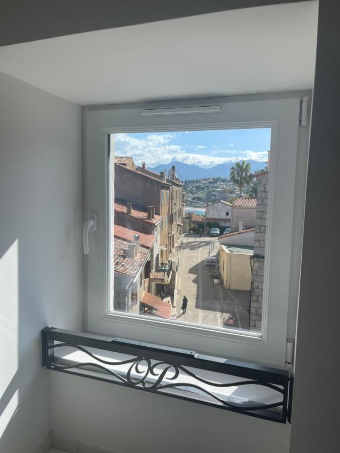 Grand appartement style loft bord de mer Propriano  Buitenkant foto