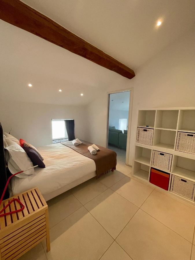 Grand appartement style loft bord de mer Propriano  Buitenkant foto