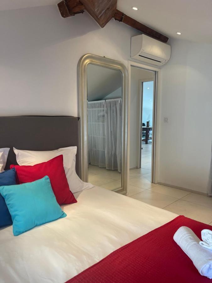 Grand appartement style loft bord de mer Propriano  Buitenkant foto