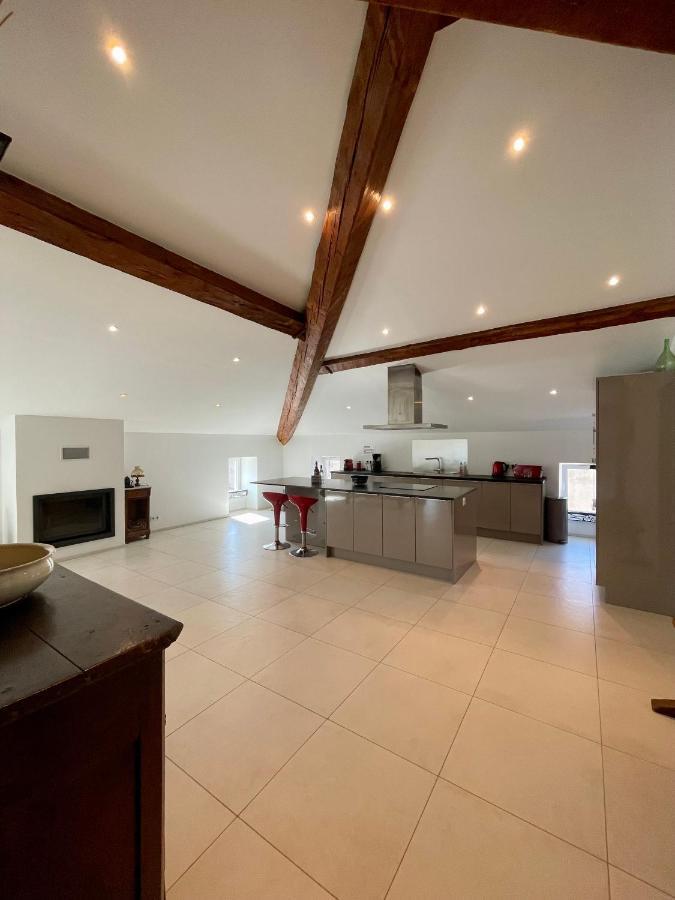 Grand appartement style loft bord de mer Propriano  Buitenkant foto