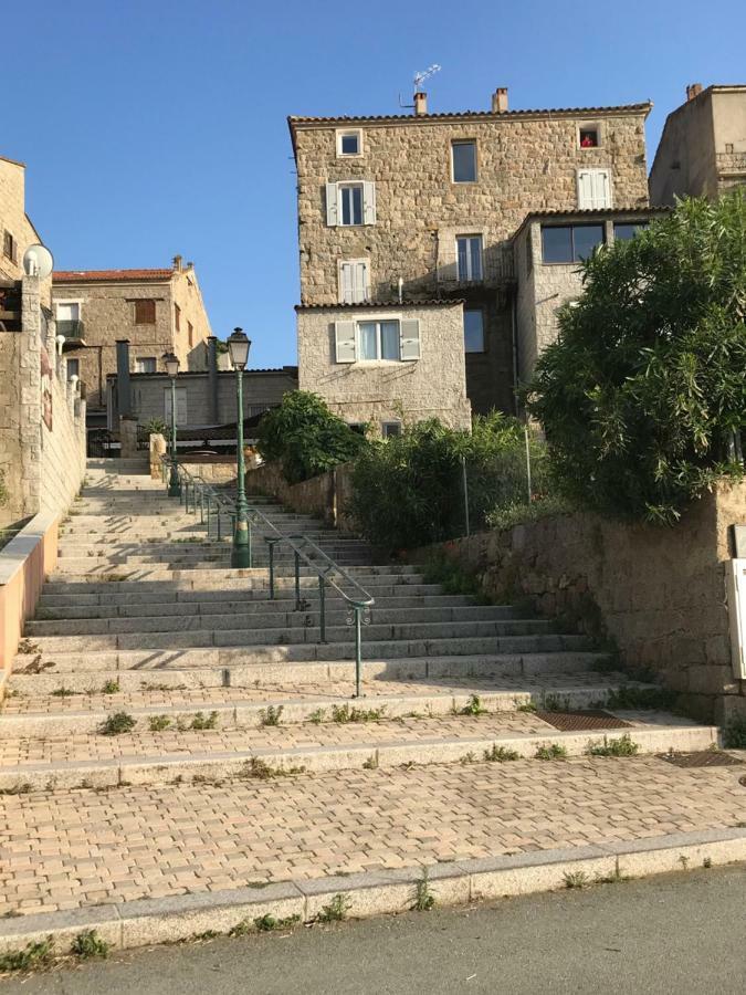 Grand appartement style loft bord de mer Propriano  Buitenkant foto